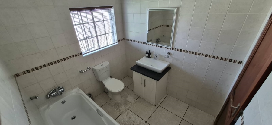 3 Bedroom Property for Sale in Waterkloof East North West